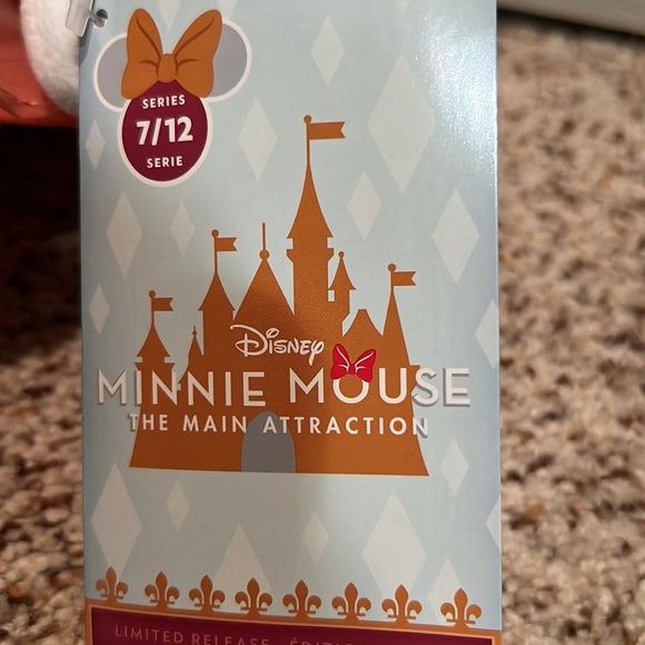 Minnie Mouse the Main Attraction Carousel Plush - Picture 3 of 3